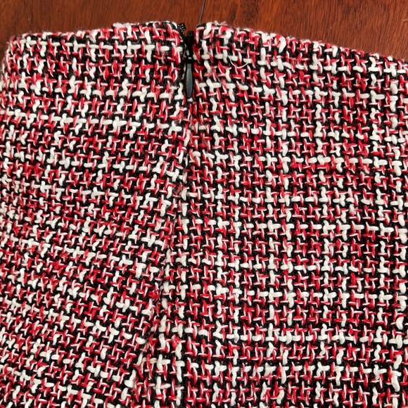 Skirt. Size XS. Color white red and black - Picture 4 of 10